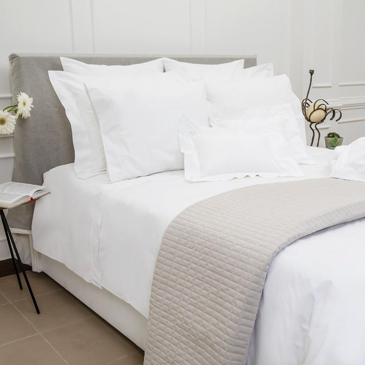 Reed Family Linen - Egyptian Cotton Four Row Cord Stitched Duvet Cover Set - White - Super King – image 2