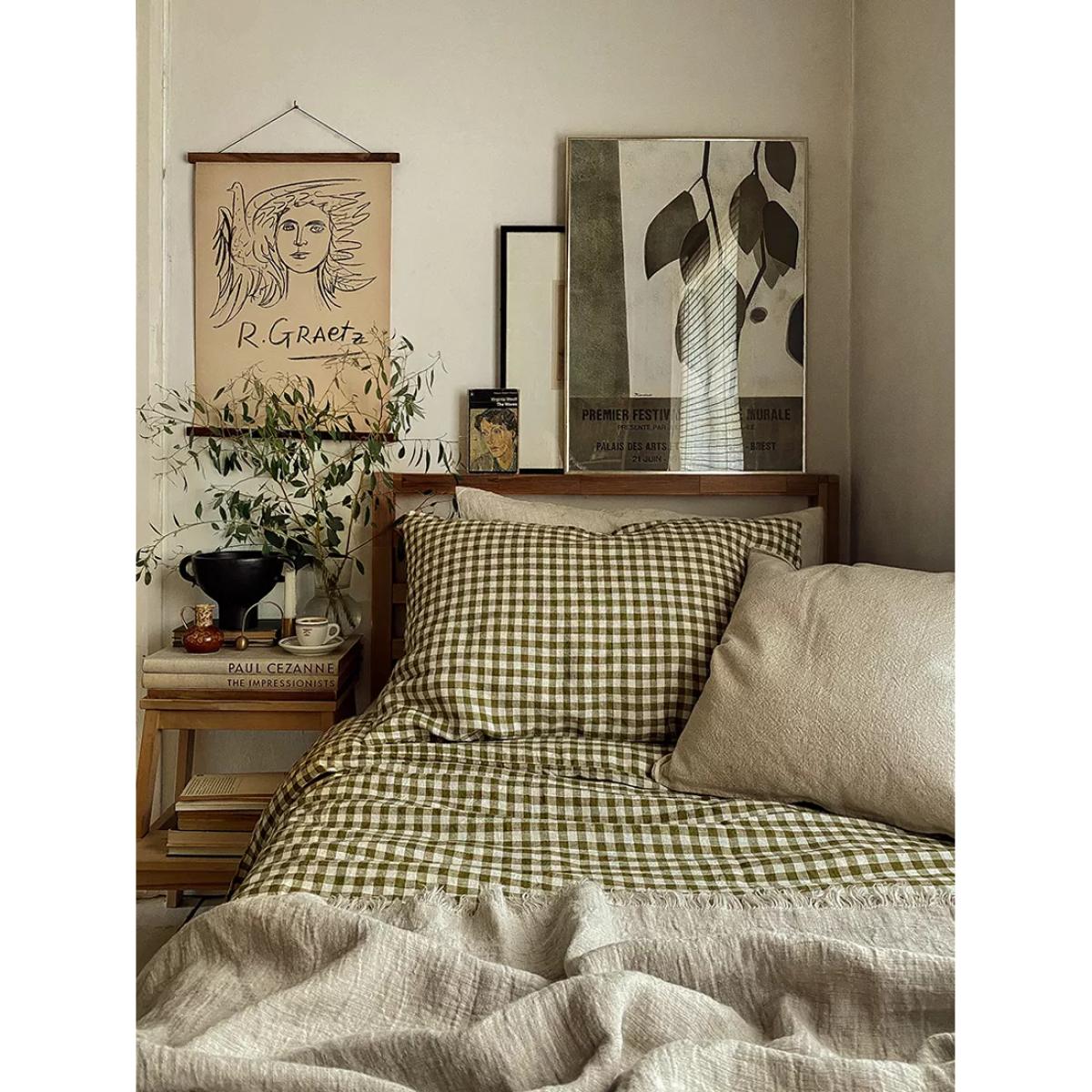 Piglet in Bed Gingham Linen Bedding – image 2