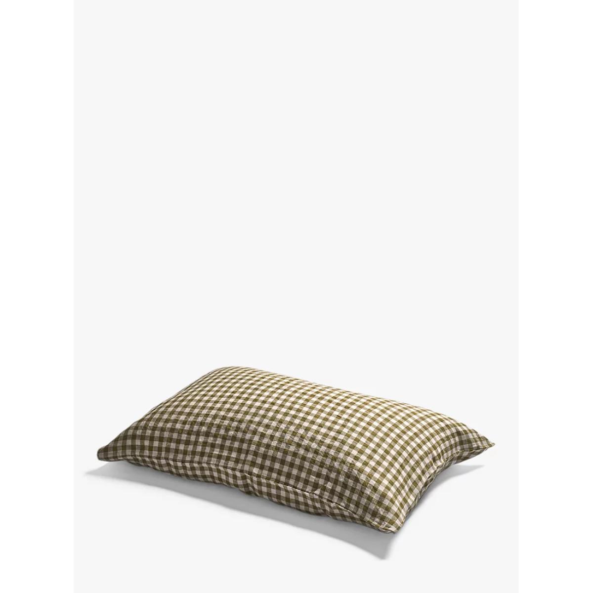 Piglet in Bed Gingham Linen Bedding – image 5