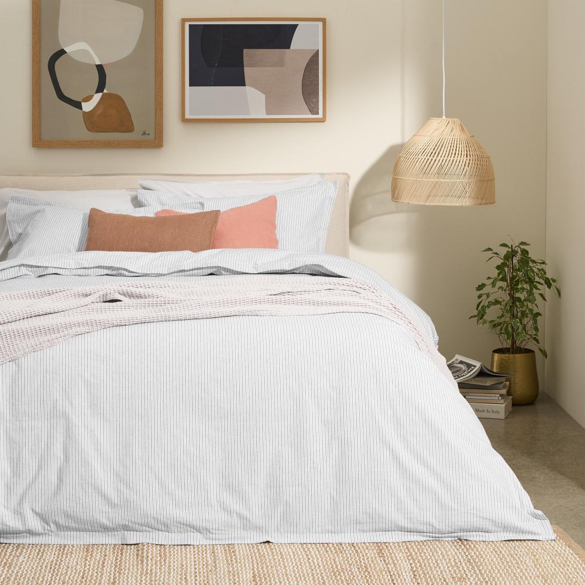 Laith 100% Organic Cotton Cover + 2 Pillowcases, Super King, Navy – image 2