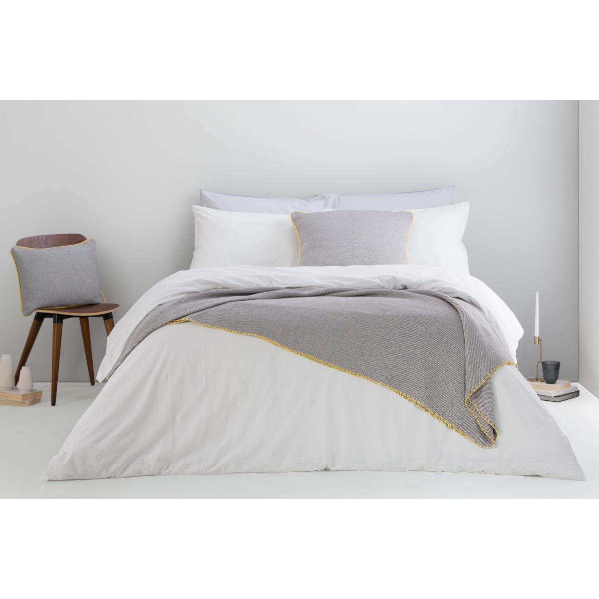 Alexia Stonewashed Cotton Duvet Cover + 2 Pillowcases, Super King, White – image 4