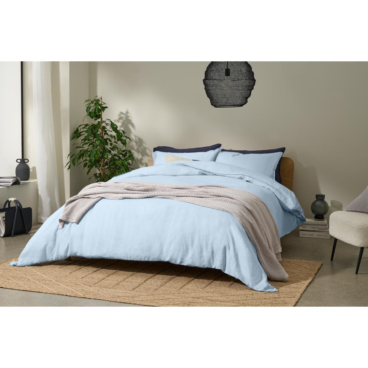 Brisa 100% Linen Duvet Cover, Super King, Sky Blue – image 4