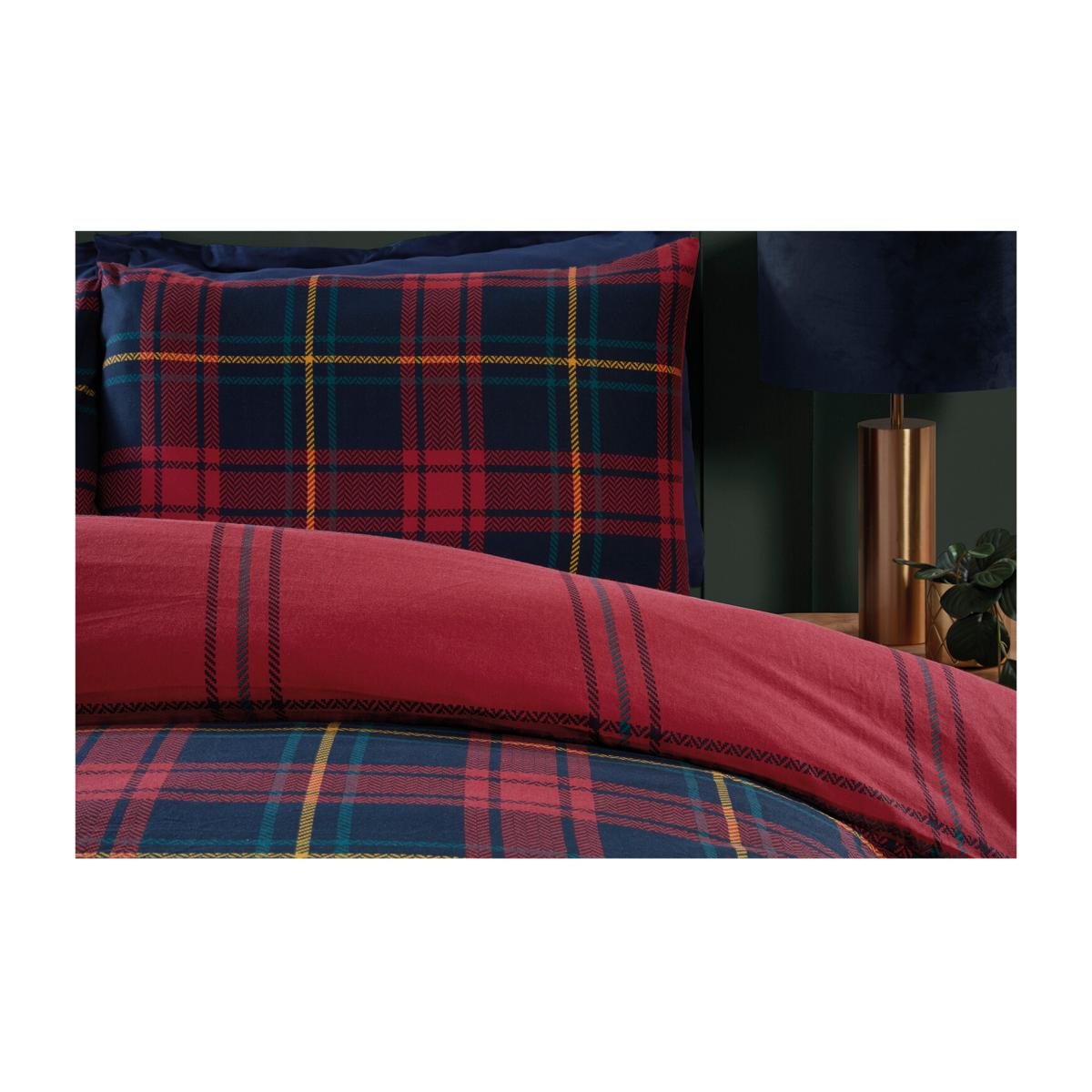 Kinsley Tartan Duvet Cover and Pillowcase Set - Red / Superking – image 1