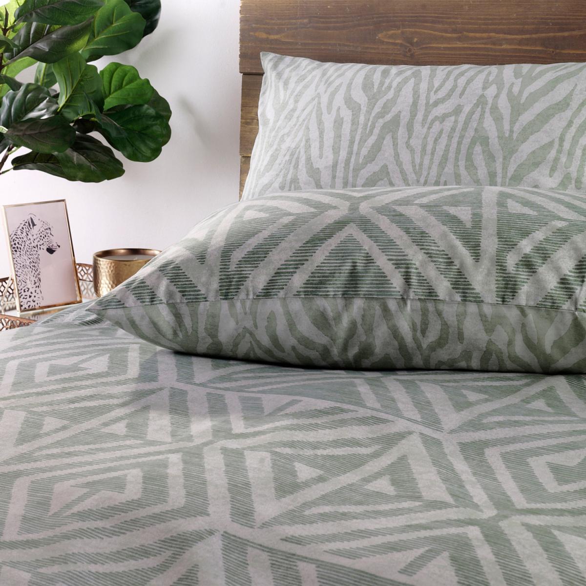 Global Geometric Duvet Cover Set - Green / Superking – image 3