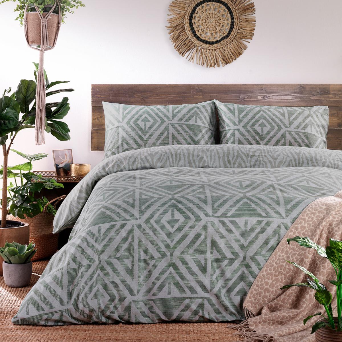 Global Geometric Duvet Cover Set - Green / Superking – image 4