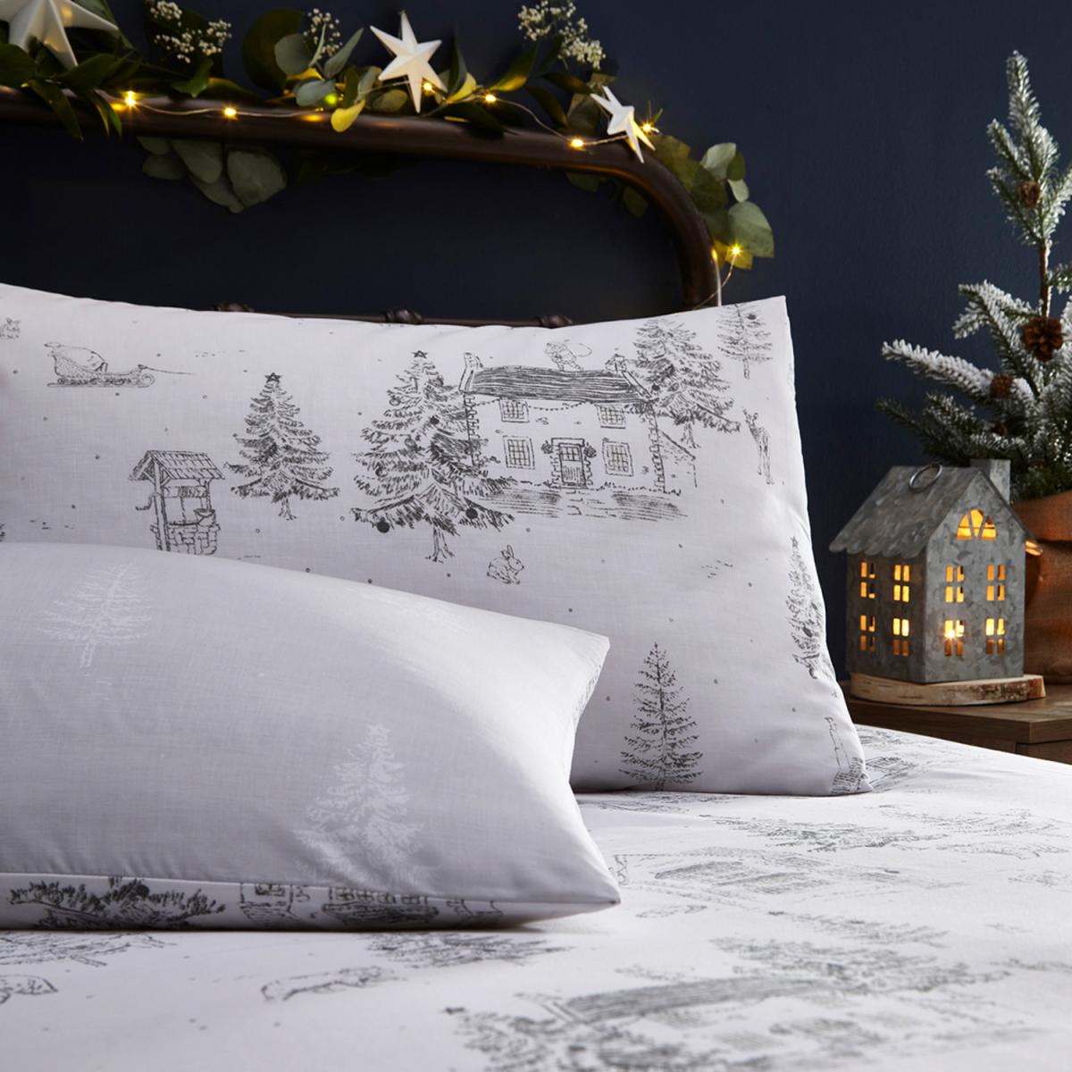 Snowy Cottages Duvet Cover Set - Snow / Superking – image 3
