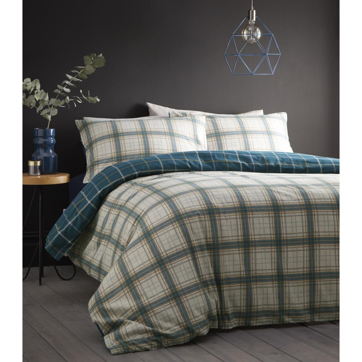 Iona Duvet Cover and Pillowcase Set - Plum / Superking – image 5
