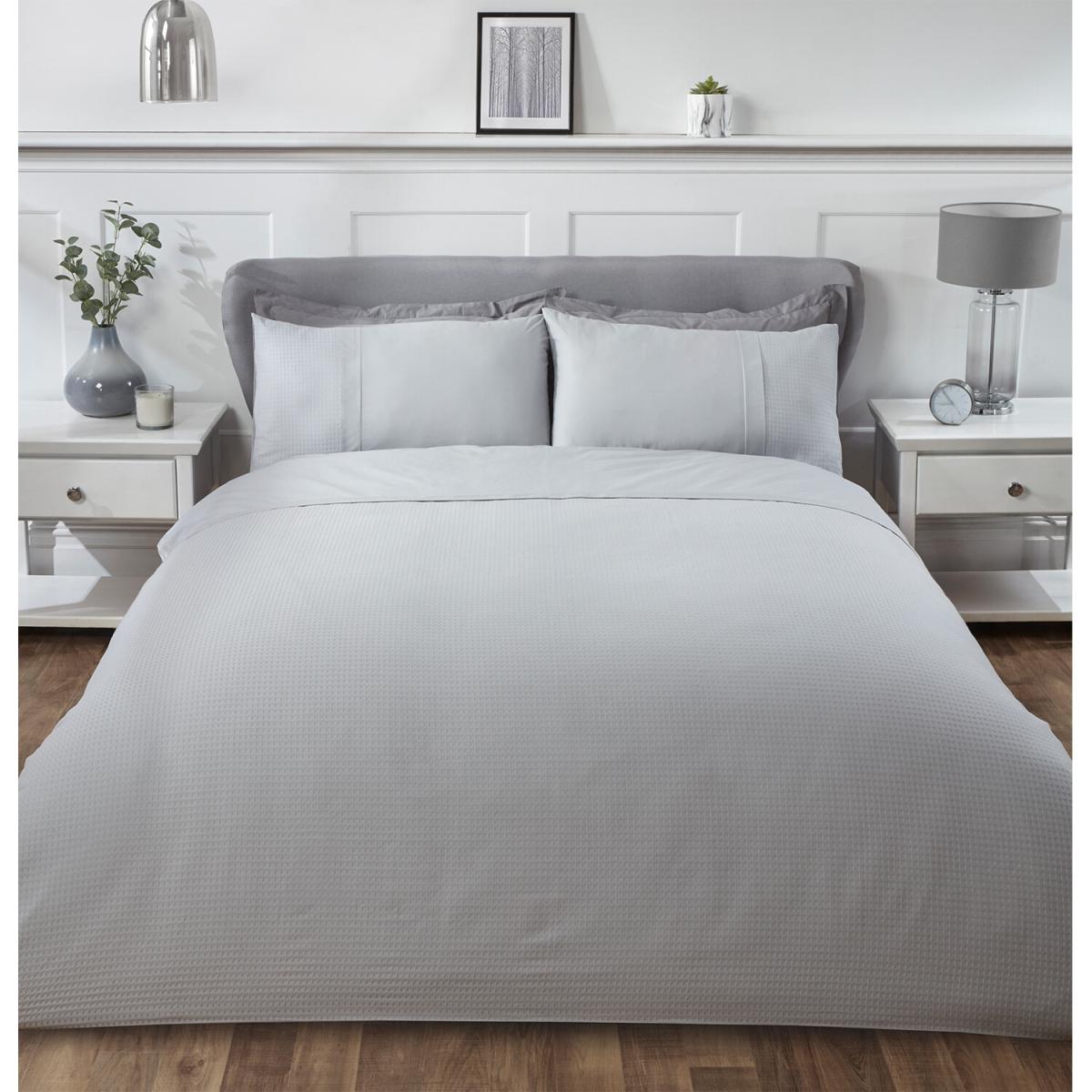 Luxury Waffle Duvet Cover and Pillowcase Set - Navy / Superking – image 8