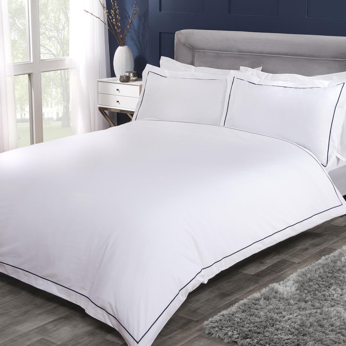 Oxford Stitch Trim 200 Thread Count Duvet Cover and Pillowcase Set - Navy / Super King – image 2