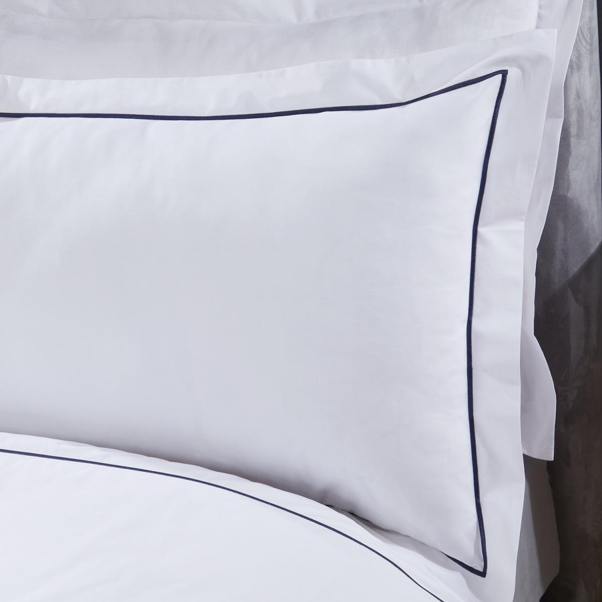 Oxford Stitch Trim 200 Thread Count Duvet Cover and Pillowcase Set - Navy / Super King – image 4