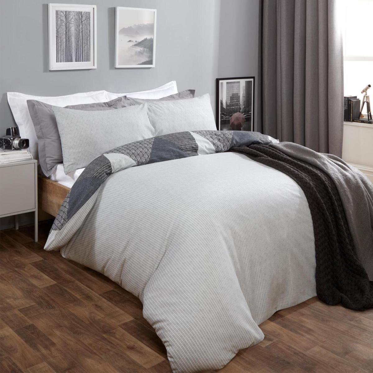 Dreamscene Textured Geometric Duvet Cover Set with Pillowcases - Grey / Superking – image 3
