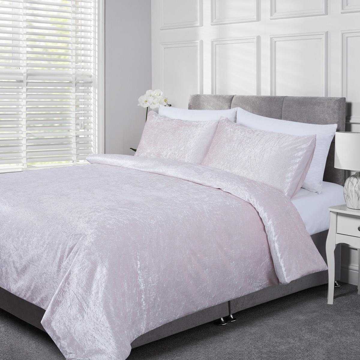 Crushed Velvet Duvet Cover and Pillowcase Set - Gold / Super King – image 5