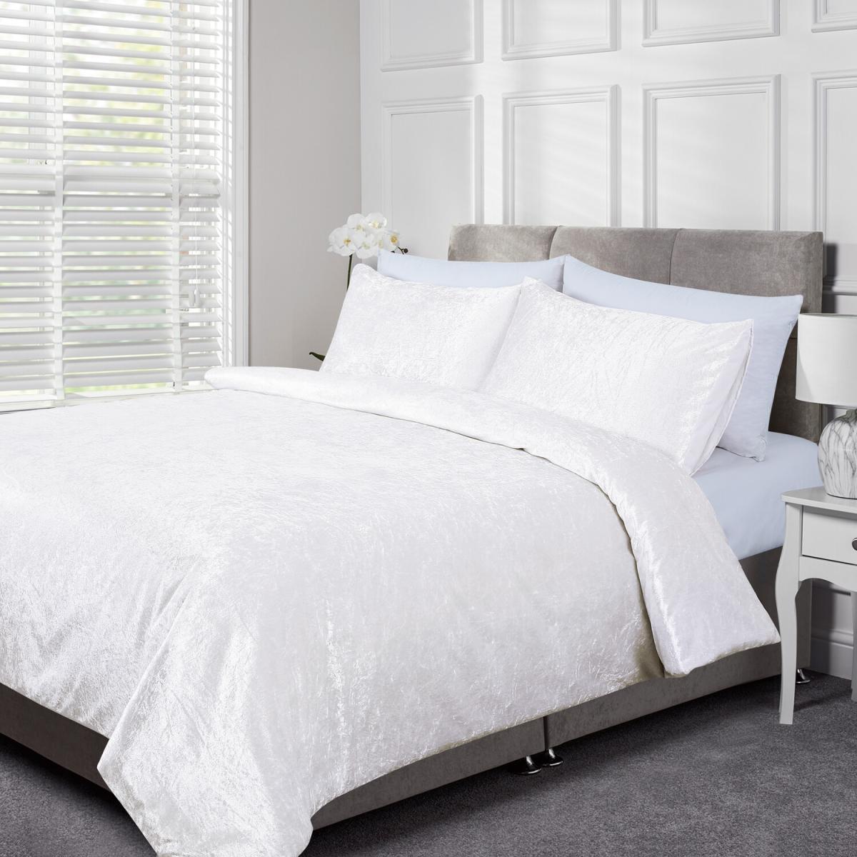 Crushed Velvet Duvet Cover and Pillowcase Set - Gold / Super King – image 7
