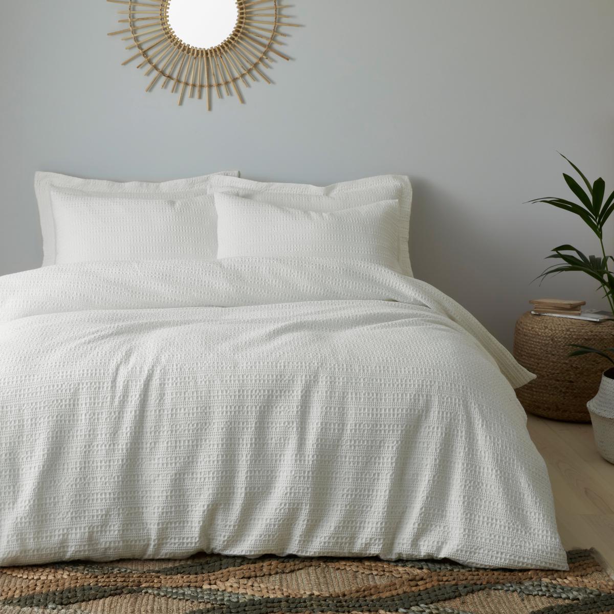Amberley Waffle White 100% Cotton Duvet Cover and Pillowcase Set White – image 2