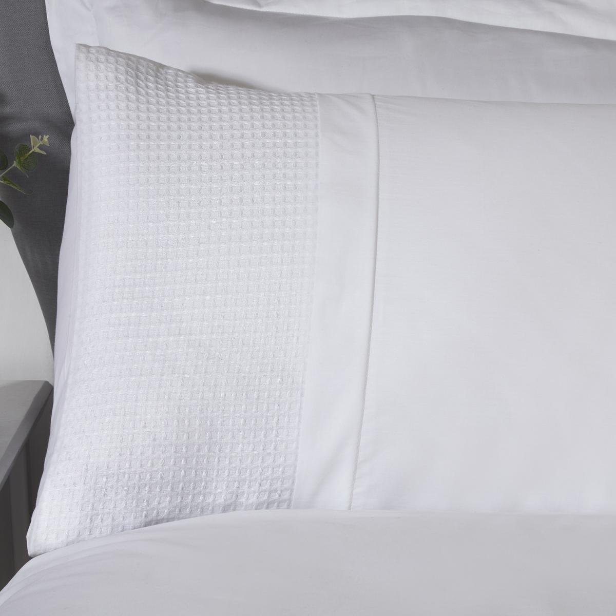 Luxury Waffle Duvet Cover and Pillowcase Set - White / Double – image 3