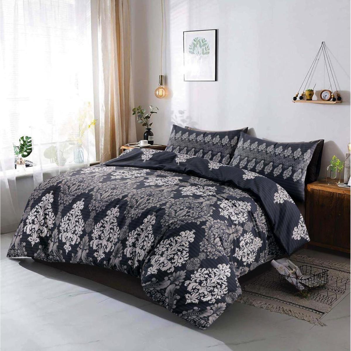 Traditional Duvet Cover Set - Black / Double