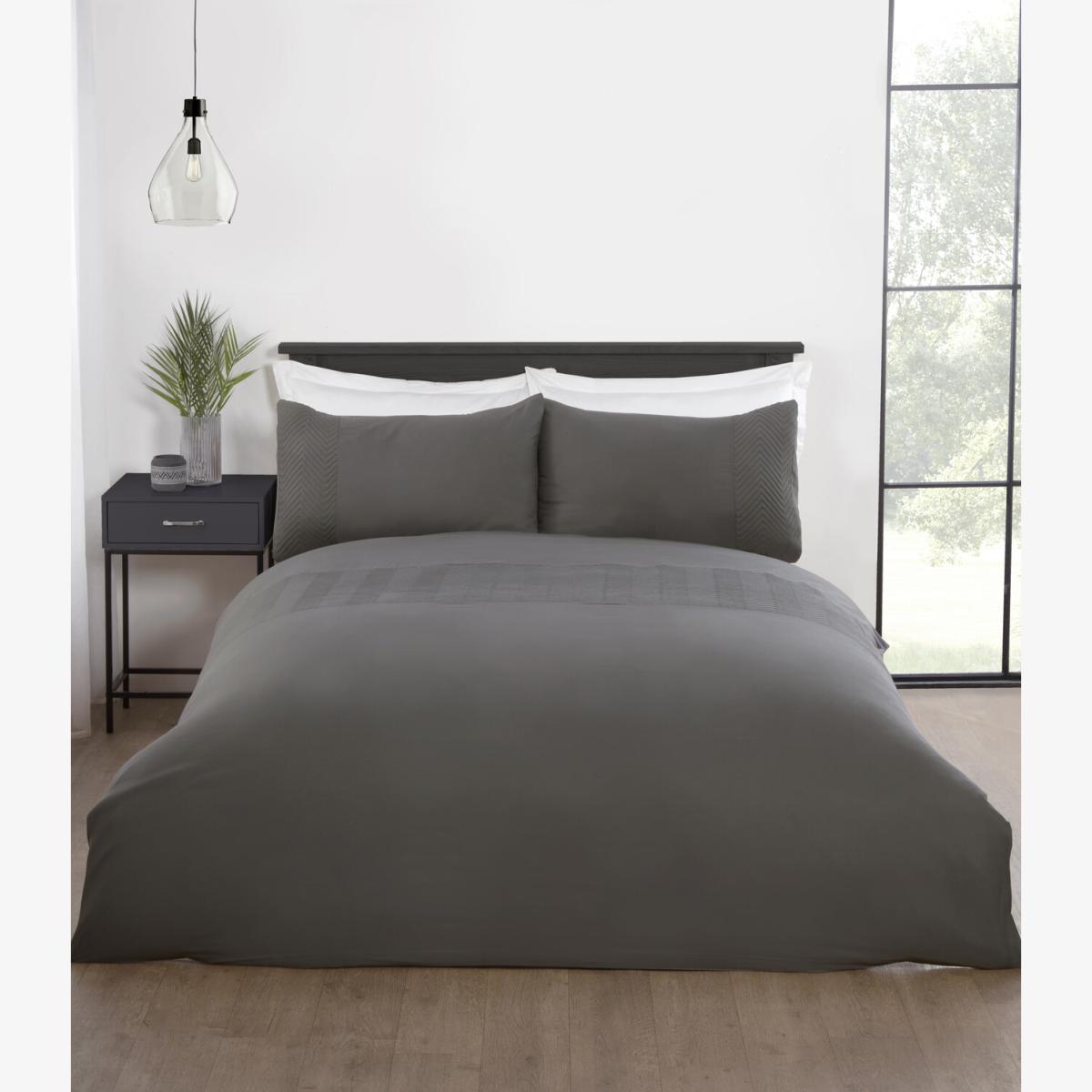 Chevron Pinsonic Duvet Cover and Pillowcase Set - Charcoal / Double