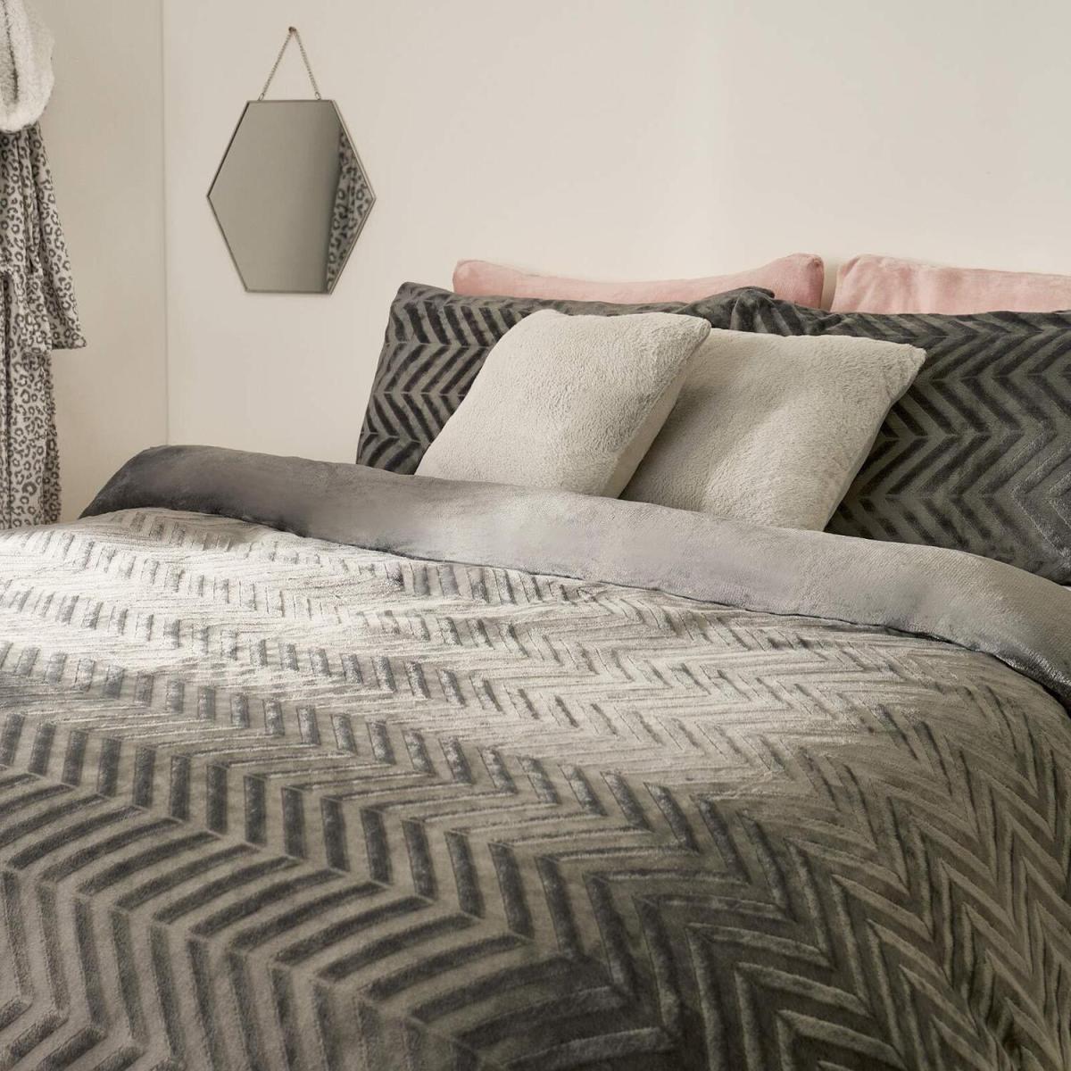 Sienna Herringbone Flannel Fleece Duvet Cover Bedding Set - Grey / Double – image 2