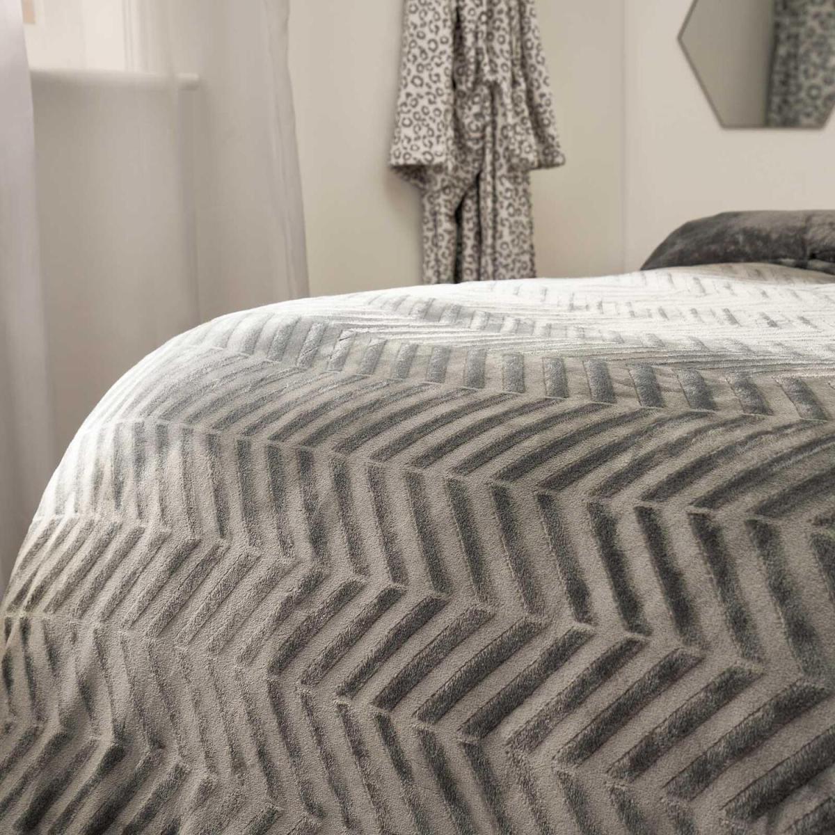 Sienna Herringbone Flannel Fleece Duvet Cover Bedding Set - Grey / Double – image 3