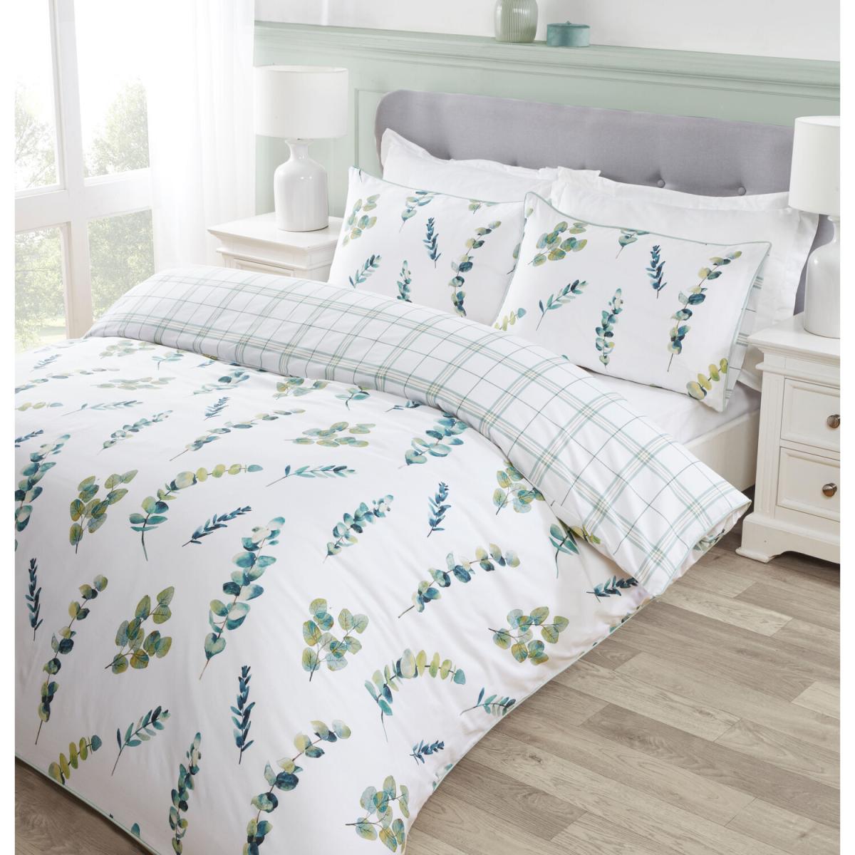 Eucalyptus Spray Duvet Cover and Pillowcase Set - Green / Double – image 3