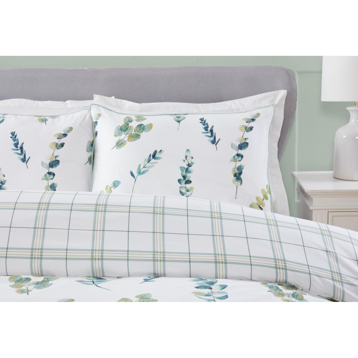 Eucalyptus Spray Duvet Cover and Pillowcase Set - Green / Double – image 4