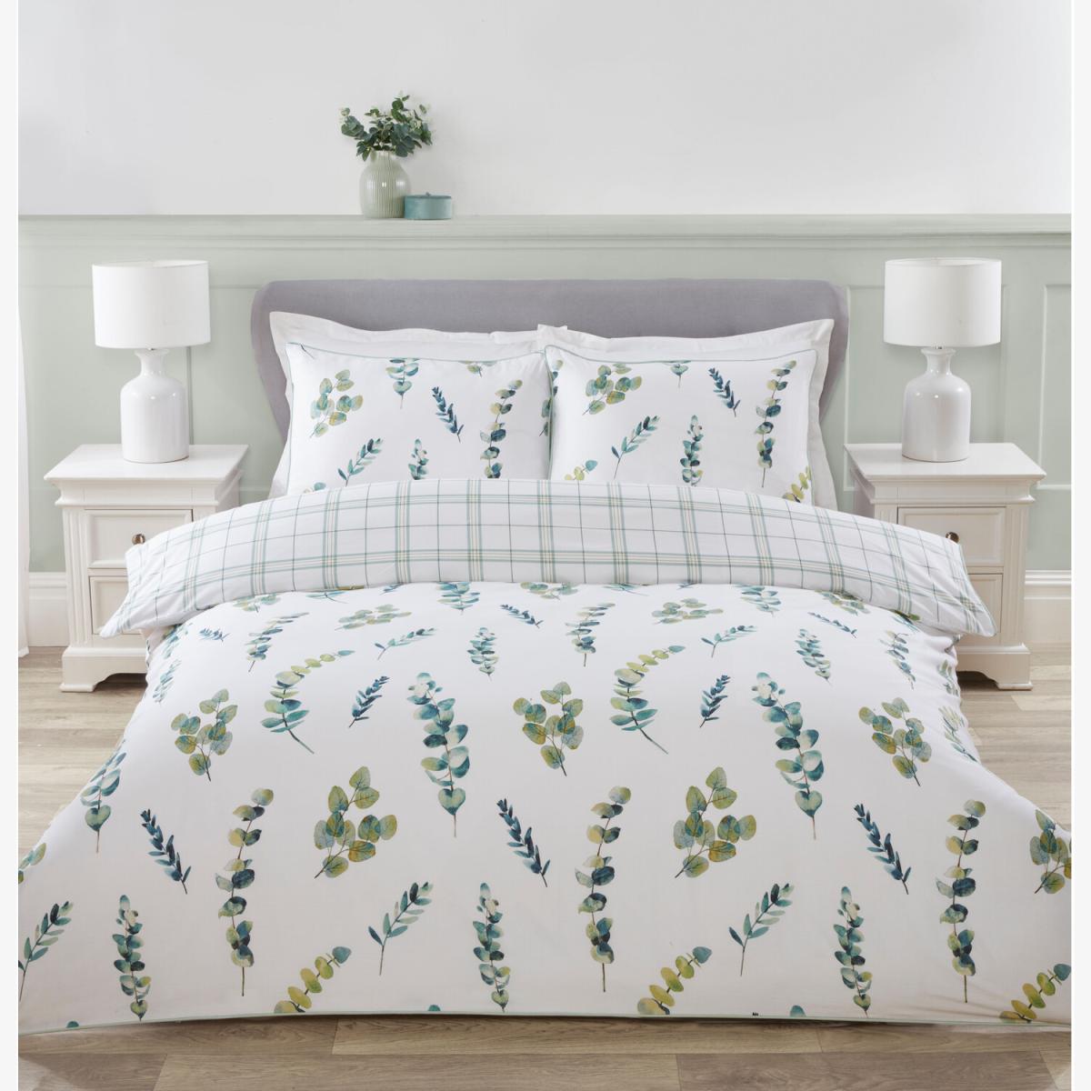 Eucalyptus Spray Duvet Cover and Pillowcase Set - Green / Double – image 1
