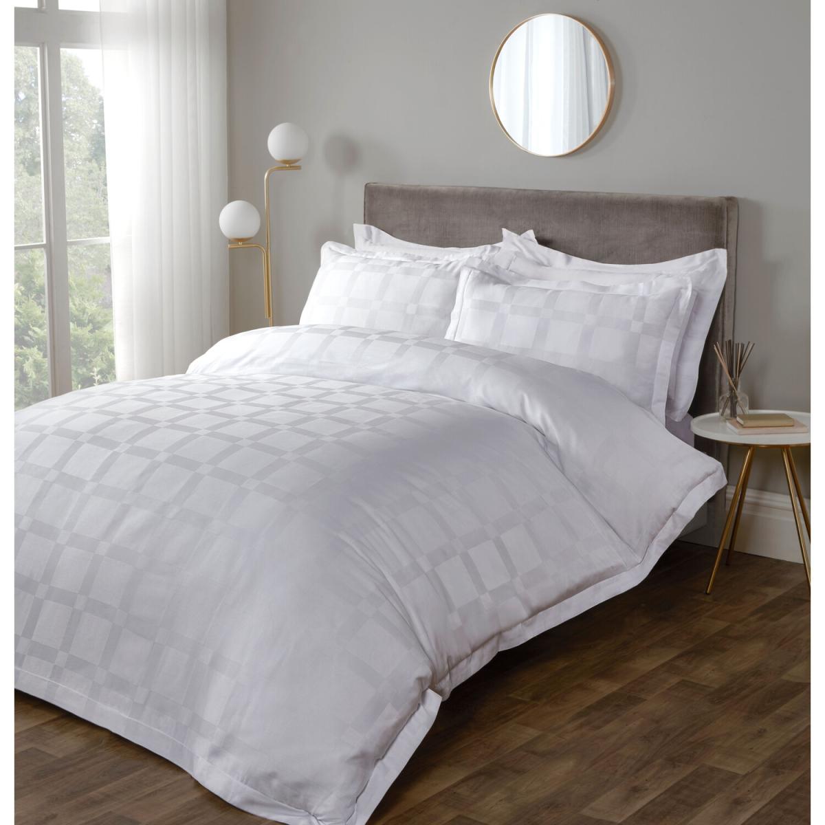 Sloane Check Duvet Cover and Pillowcase Set - White / Double – image 2