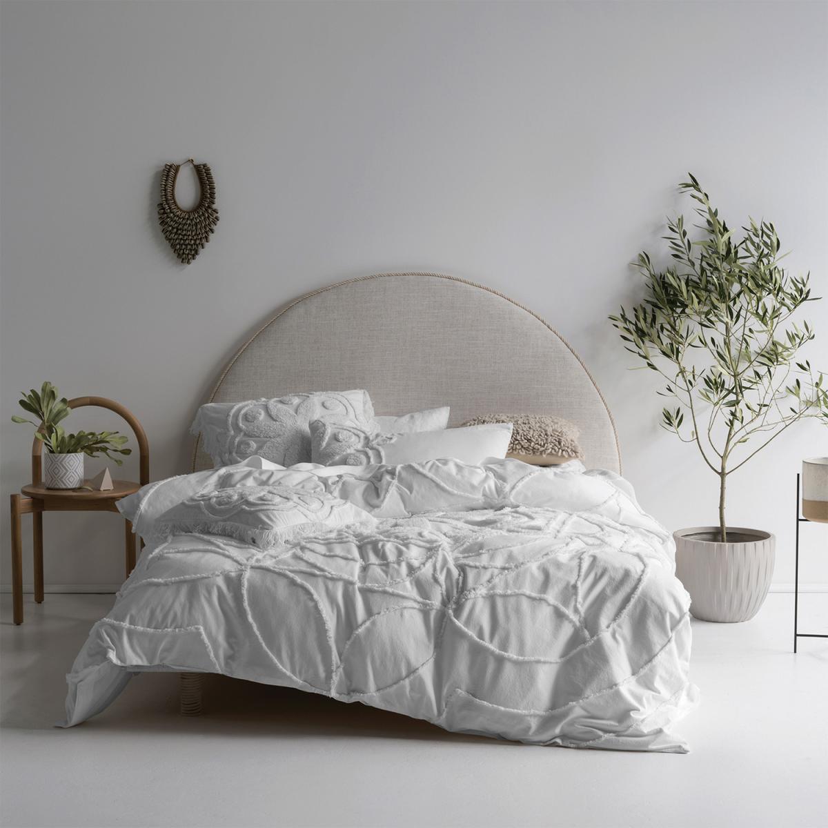 Medallion Tufted Duvet Cover Set - Double – image 1