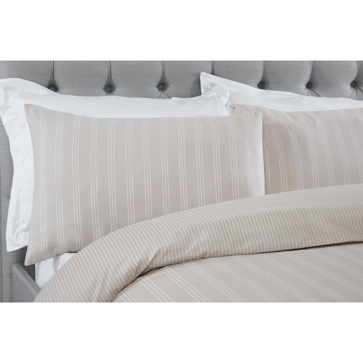 Thurlestone Stripe Duvet Cover and Pillowcase Set - Grey / Double – image 8
