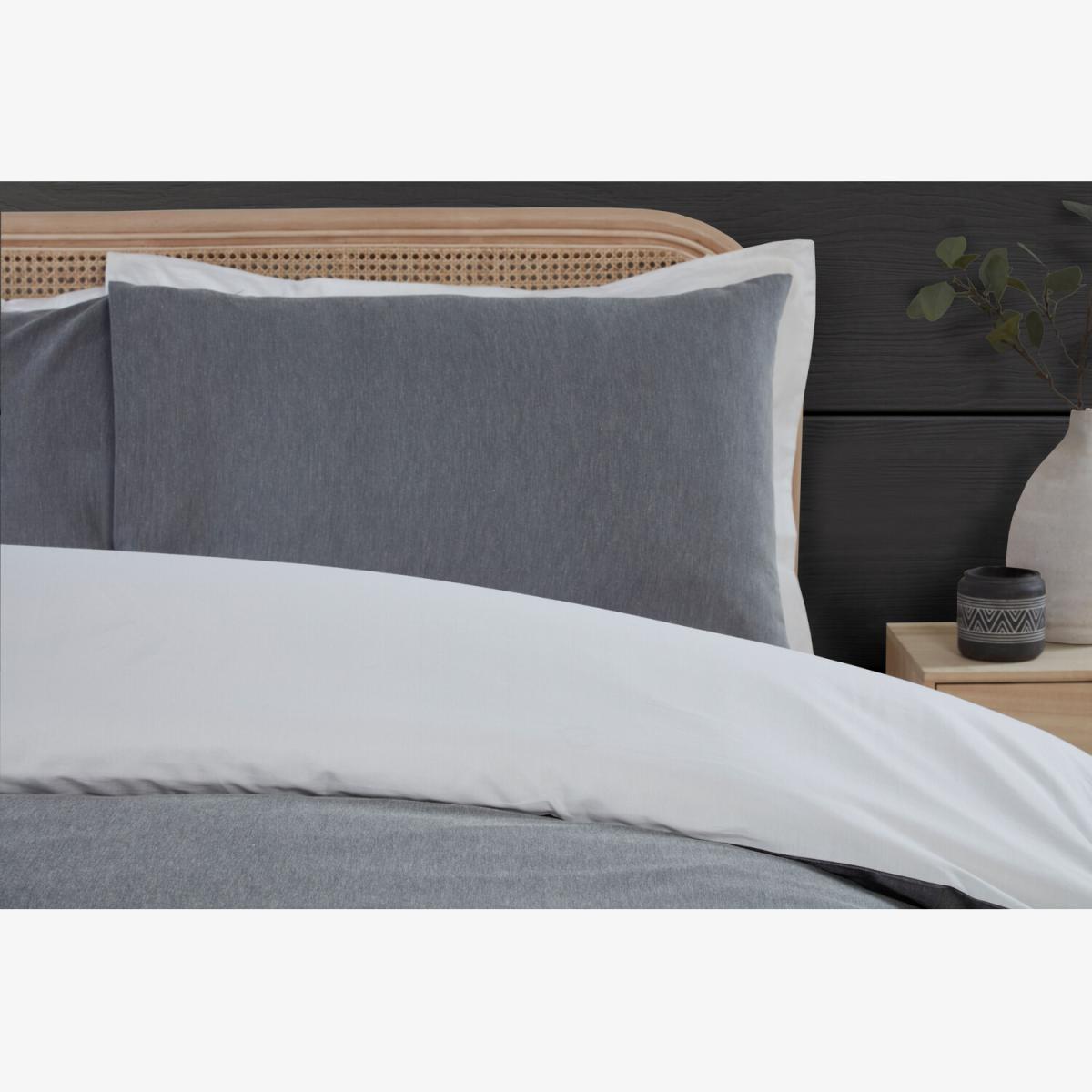 Hendon Chambray Duvet Cover and Pillowcase Set - Grey / Double