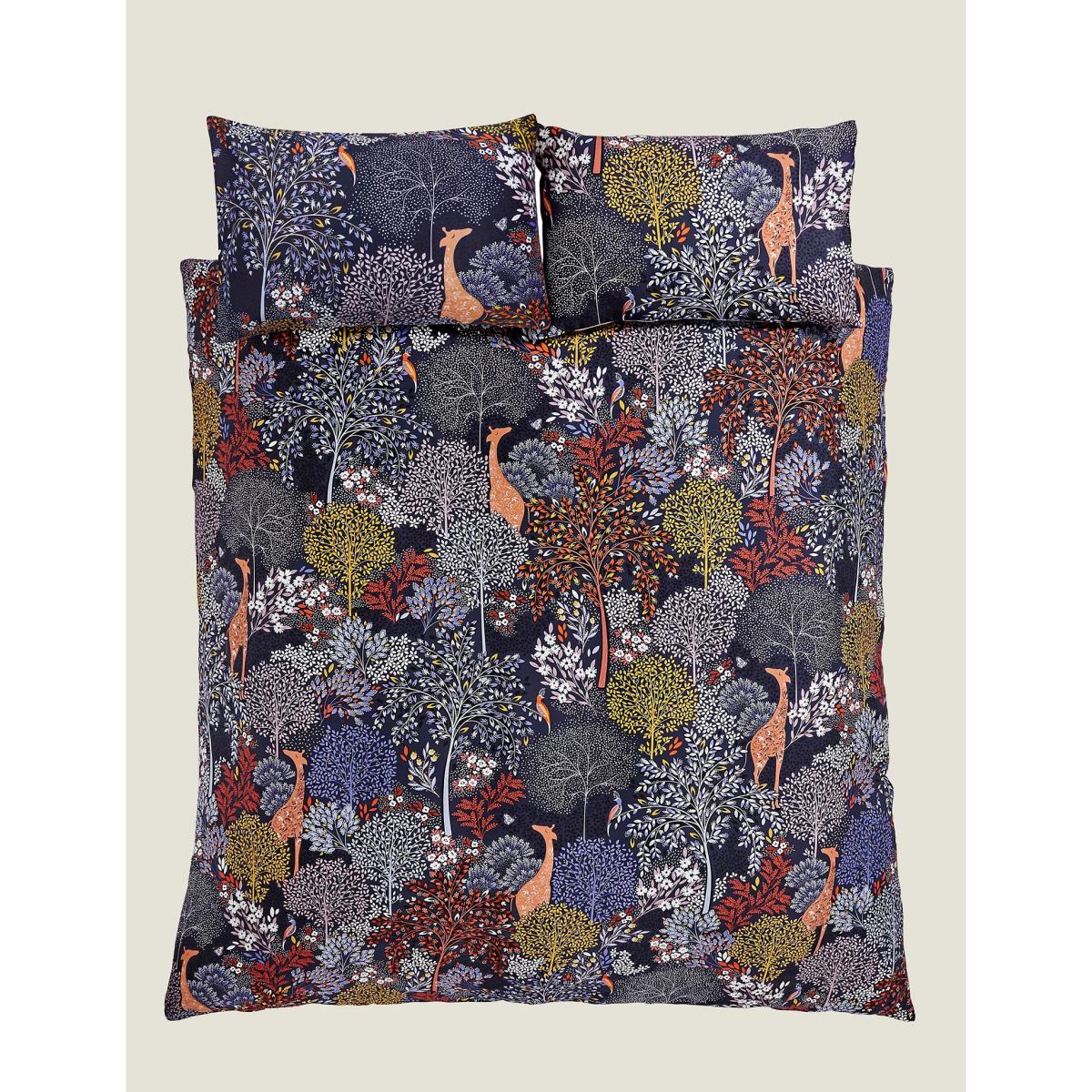Sara Miller Sateen Giraffes Sanctuary Bedding Set - 5FT - Navy, Navy – image 4