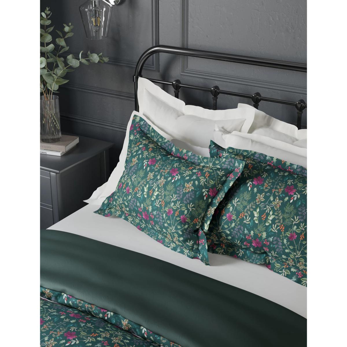 M&S Pure Cotton Sateen Winter Woodland Bedding Set - 5FT - Green Mix, Green Mix – image 2