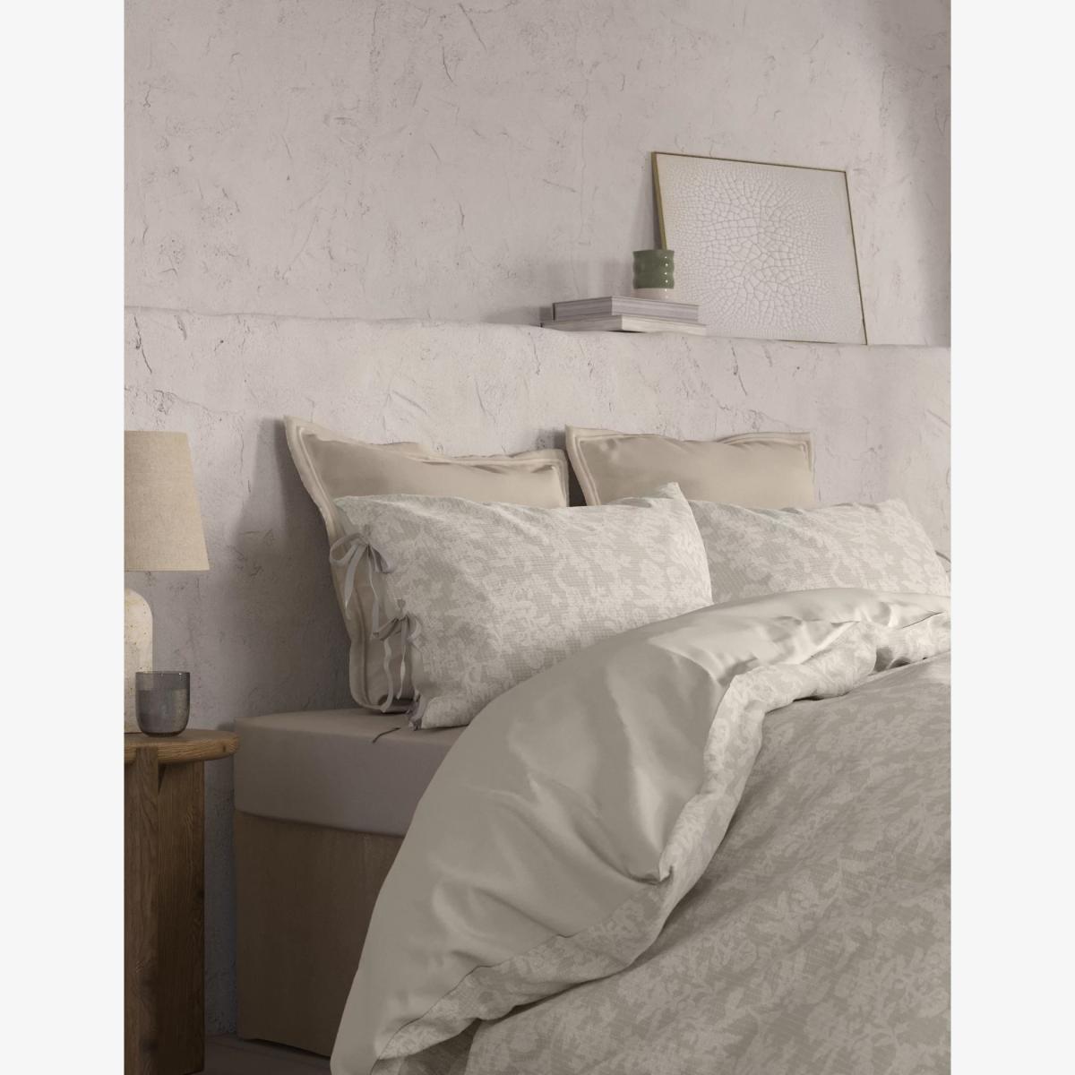 M&S X Fired Earth Seville Rosaleda Jacquard Bedding Set - 5FT - Malm, Malm – image 1