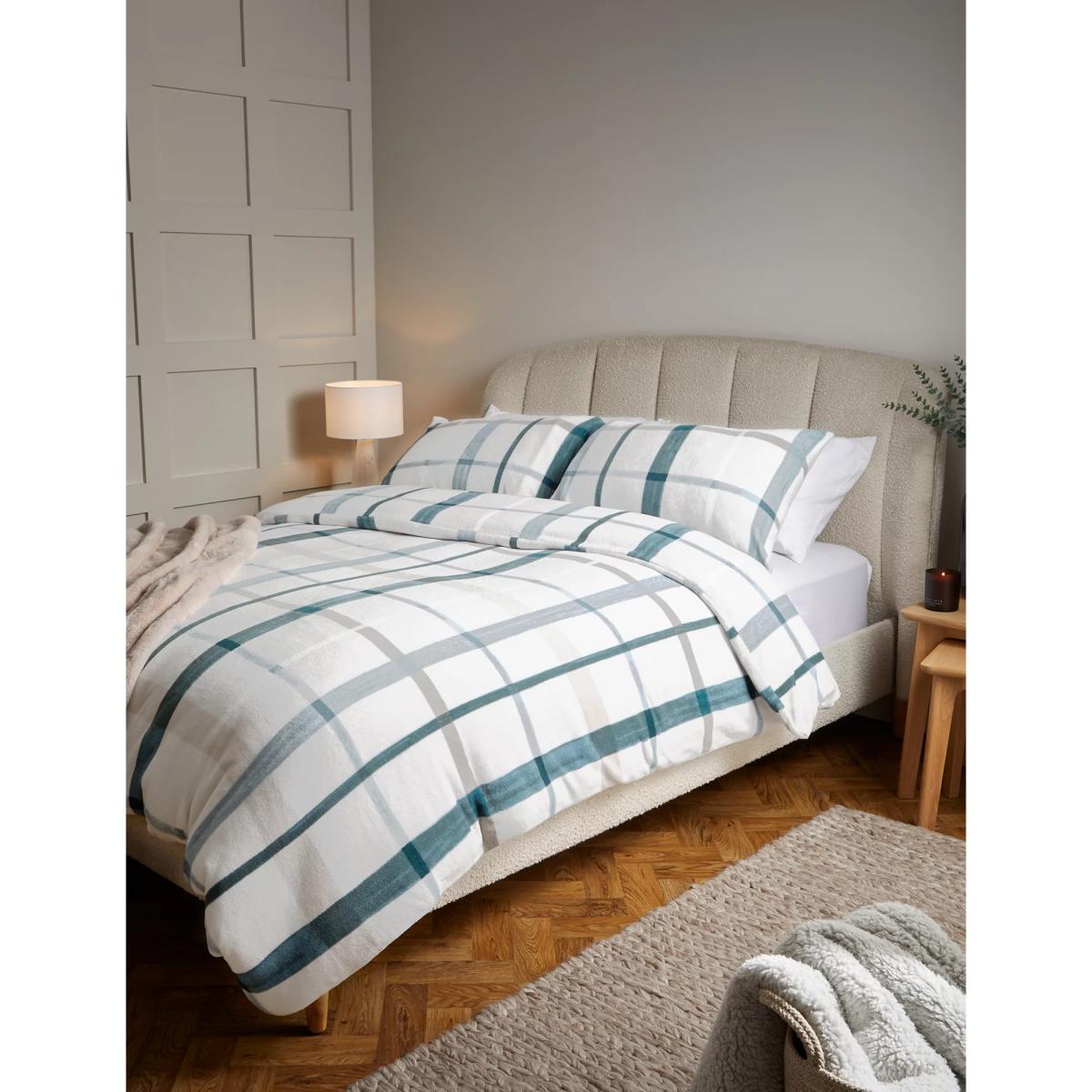 M&S Painterly Check Fleece Bedding Set - 5FT - Slate Blue, Slate Blue – image 3