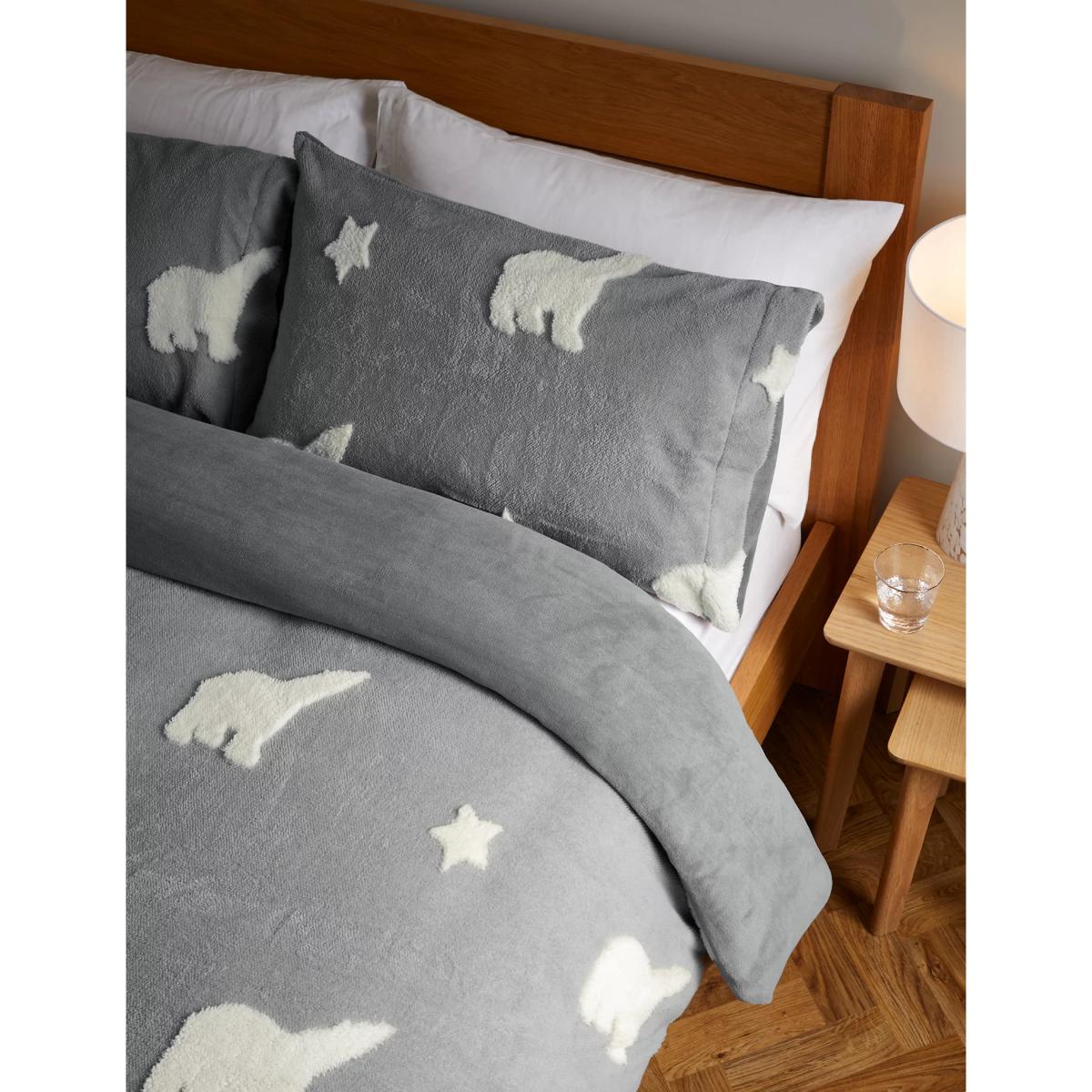 M&S Carved Fleece Polar Bear Bedding Set - 5FT - Grey Mix, Grey Mix – image 2