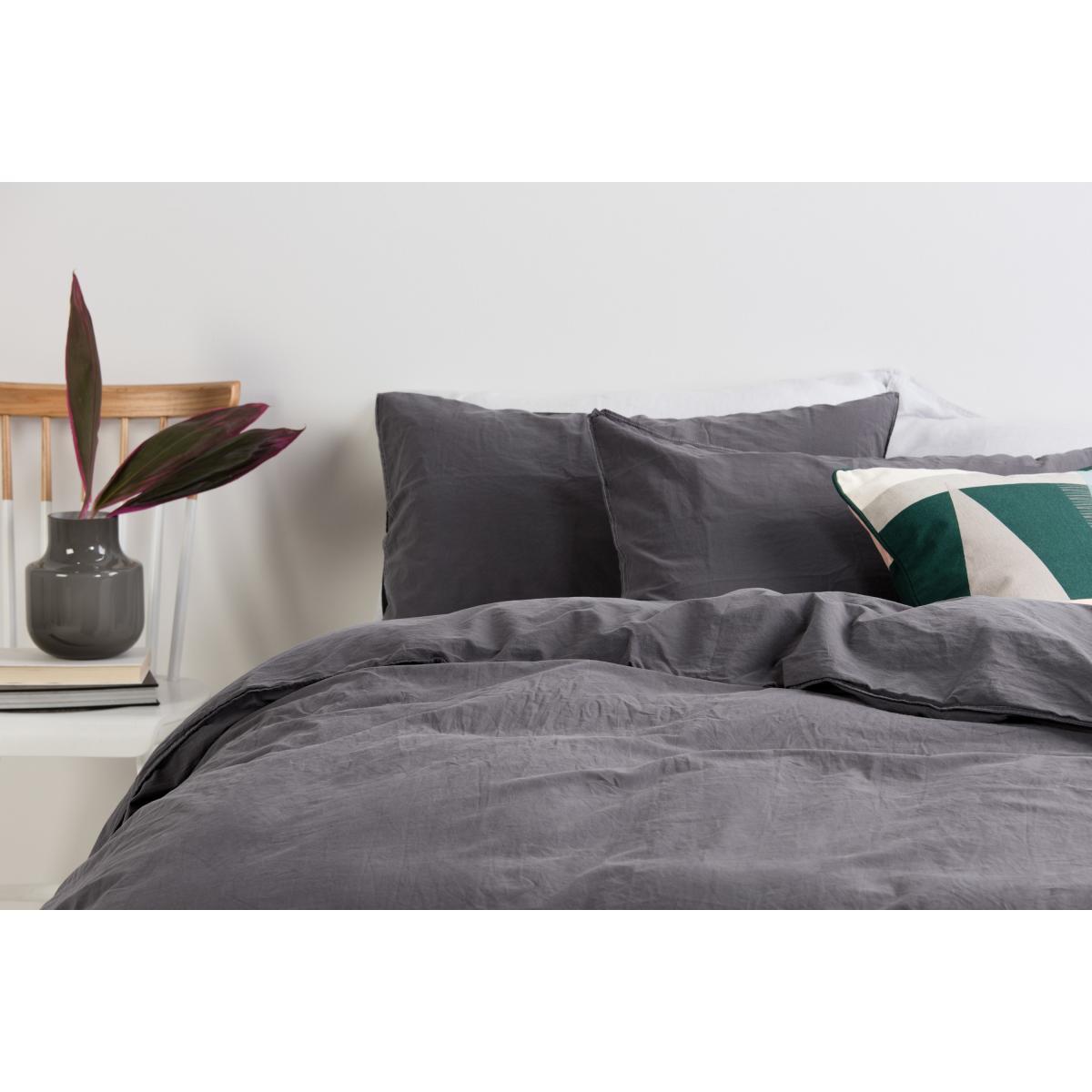 Alexia Stonewashed Cotton Duvet Cover + 2 Pillowcases, King, Graphite – image 6