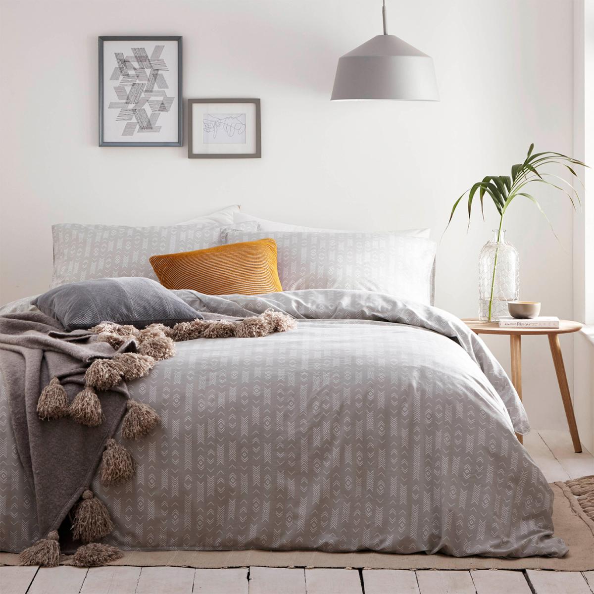 Aztec Patterned Duvet Cover Set - King – image 2