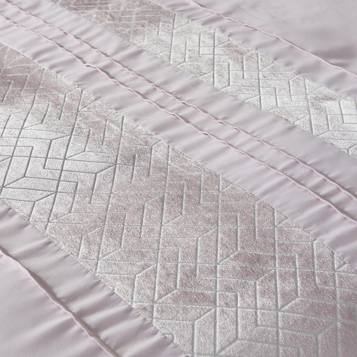 Geometric Velvet Stripe Duvet Cover and Pillowcase Set -  / King – image 4