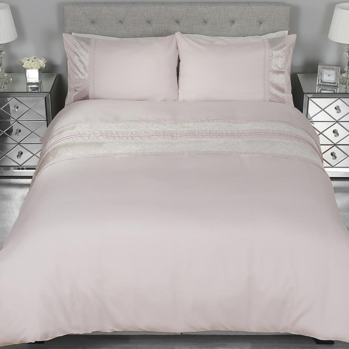 Geometric Velvet Stripe Duvet Cover and Pillowcase Set -  / King – image 5