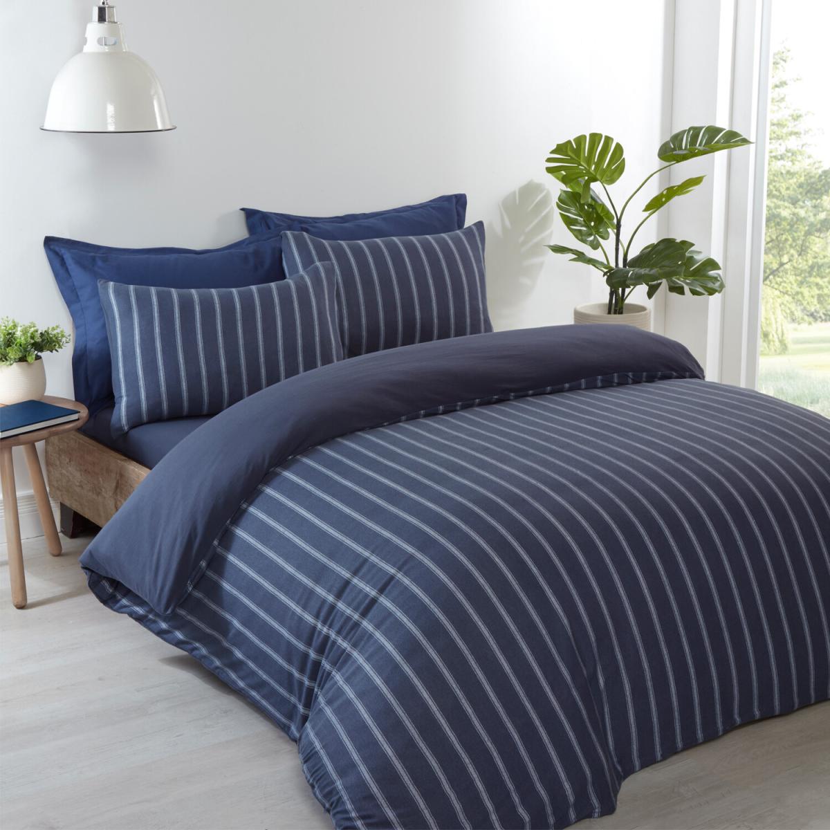 Jersey Textured Stripe Duvet Cover and Pillowcase Set - Grey / King – image 6