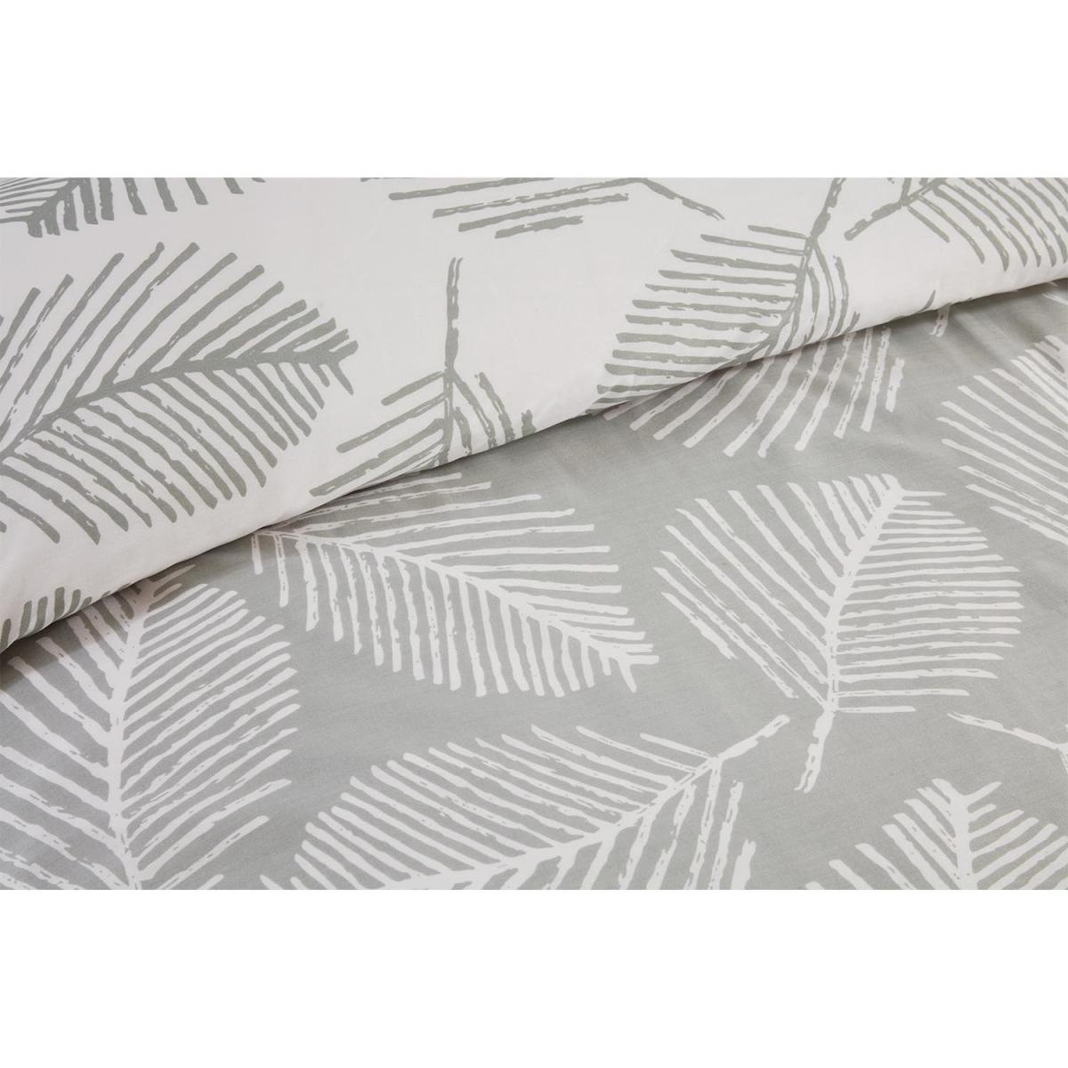 Falling Leaves Duvet Cover and Pillowcase Set - Green and White / King size – image 3