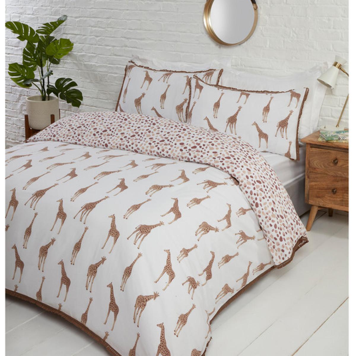 Giraffe Duvet Cover and Pillowcase Set - King – image 1