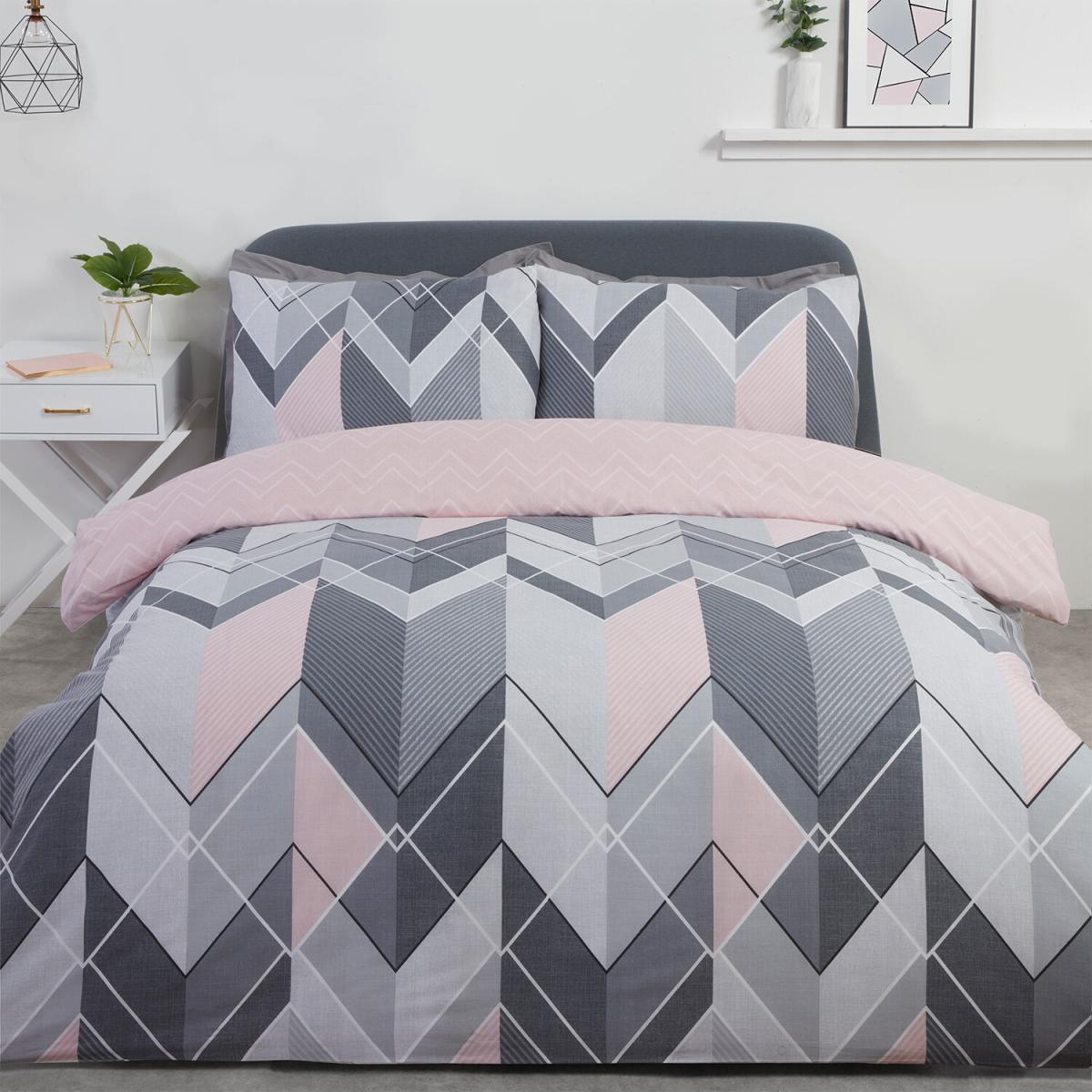 Chevron Duvet Cover and Pillowcase Set - King – image 1