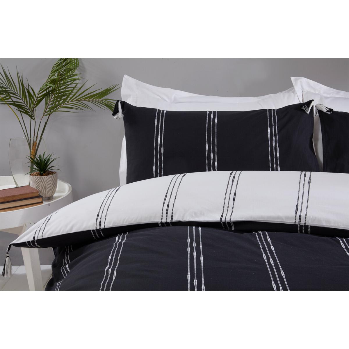 Discovery Stripe Duvet Cover and Pillowcase Set - King – image 4