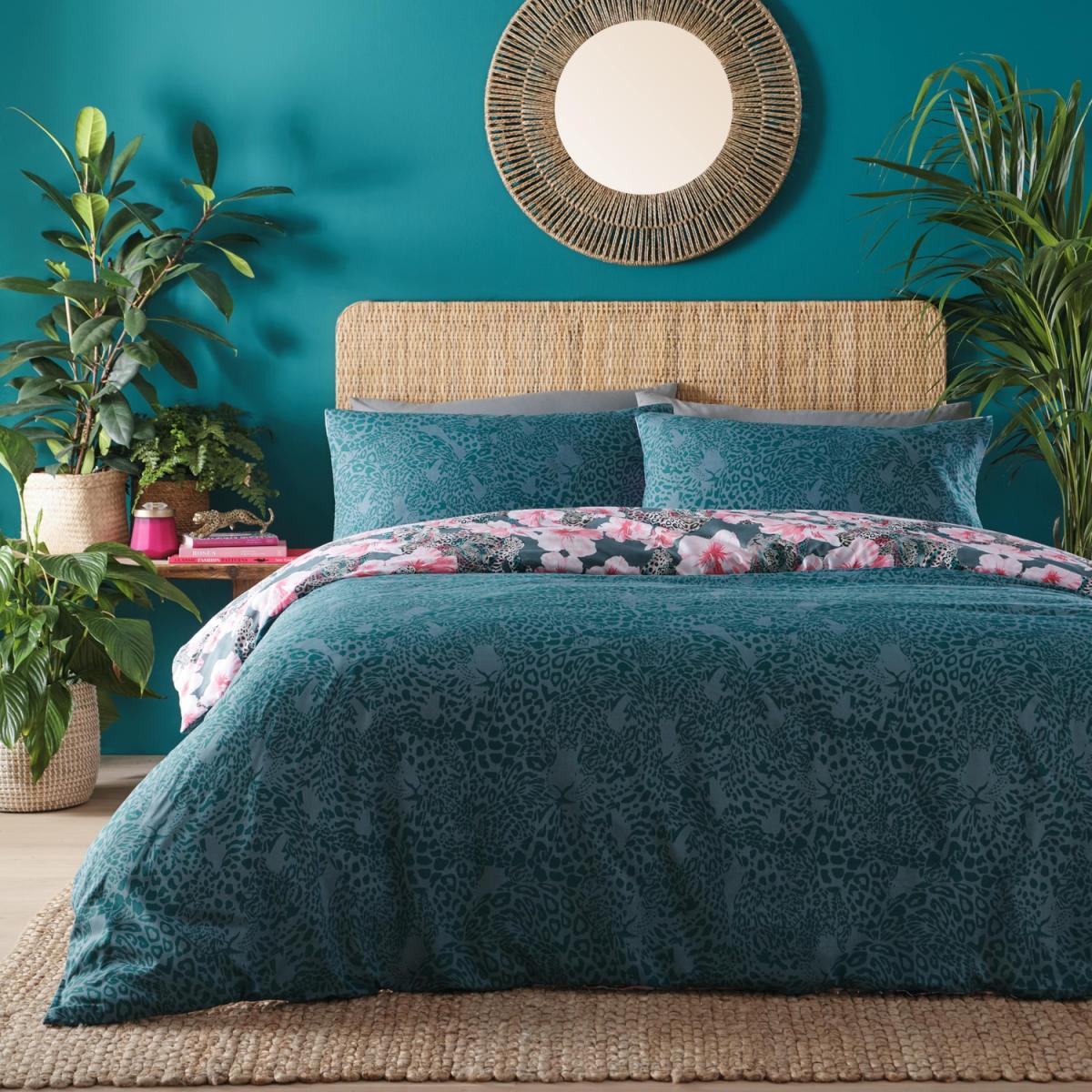 Floral Leopard Duvet Set - Blue / King – image 4