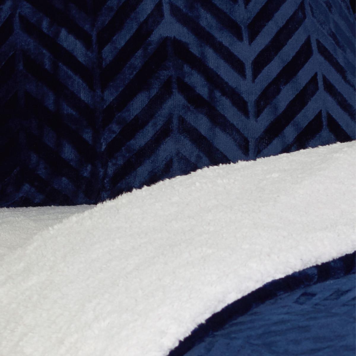 Chevron Fleece Duvet And Pillowcase Set  - Green / King size – image 6