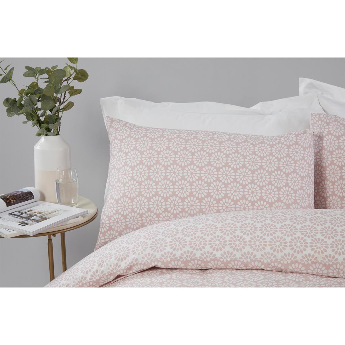 Geo Blossom Duvet Cover and Pillowcase Set - Blush / King – image 3
