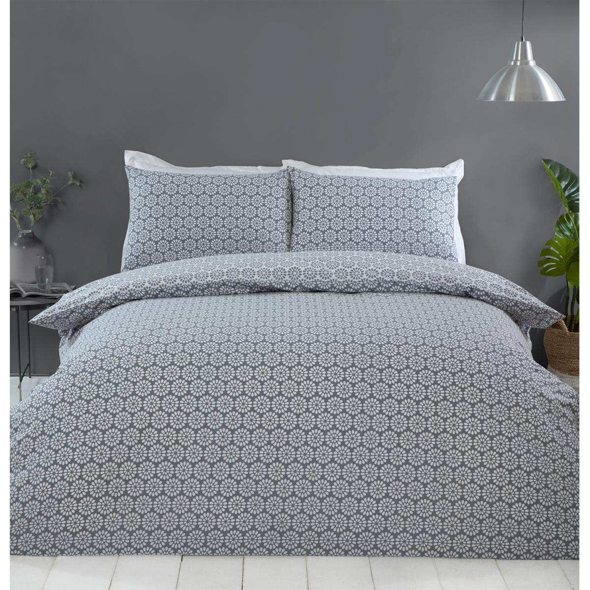 Geo Blossom Duvet Cover and Pillowcase Set - Blush / King – image 7