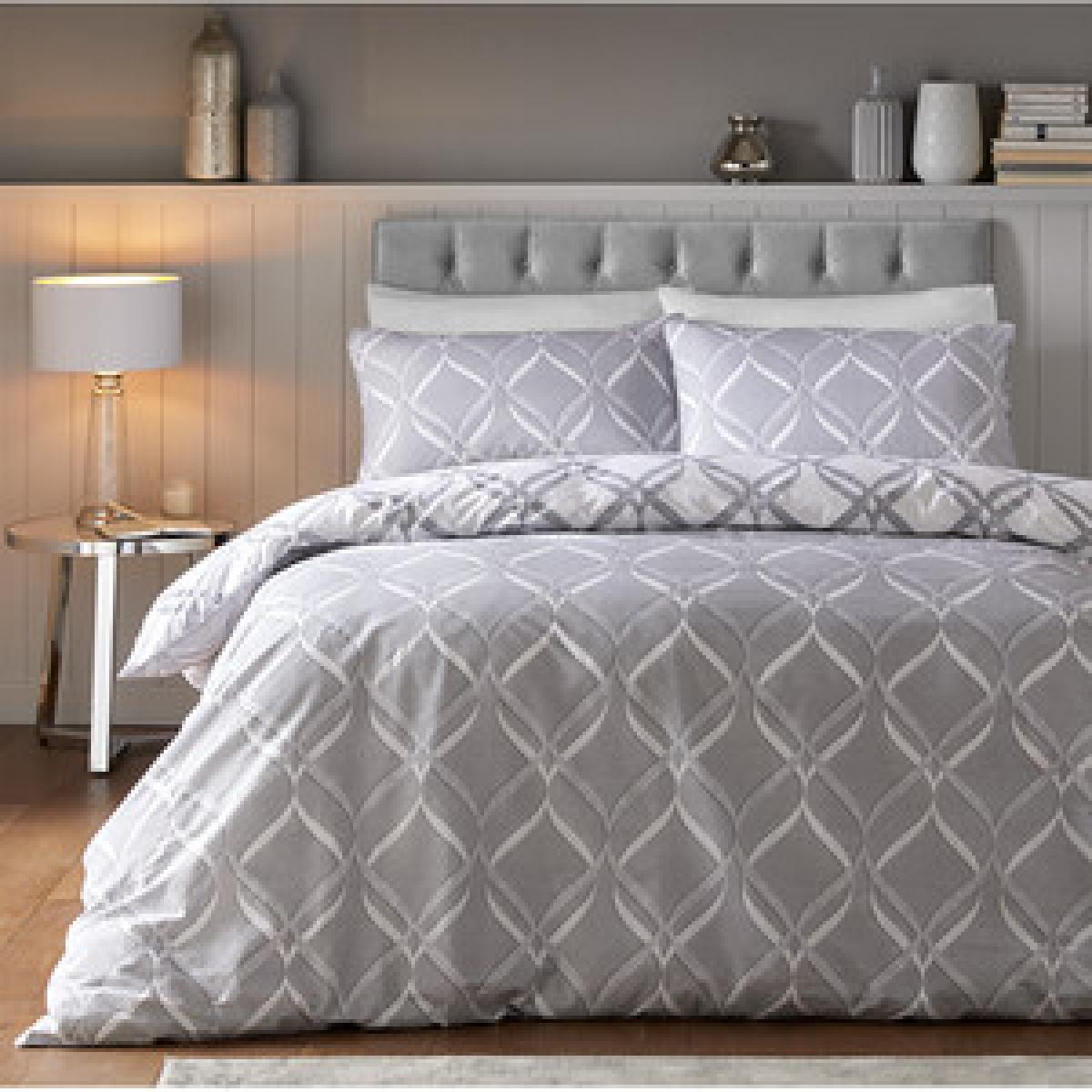 Serene Metallic Duvet Cover and Pillowcase Set - Silver / King – image 5