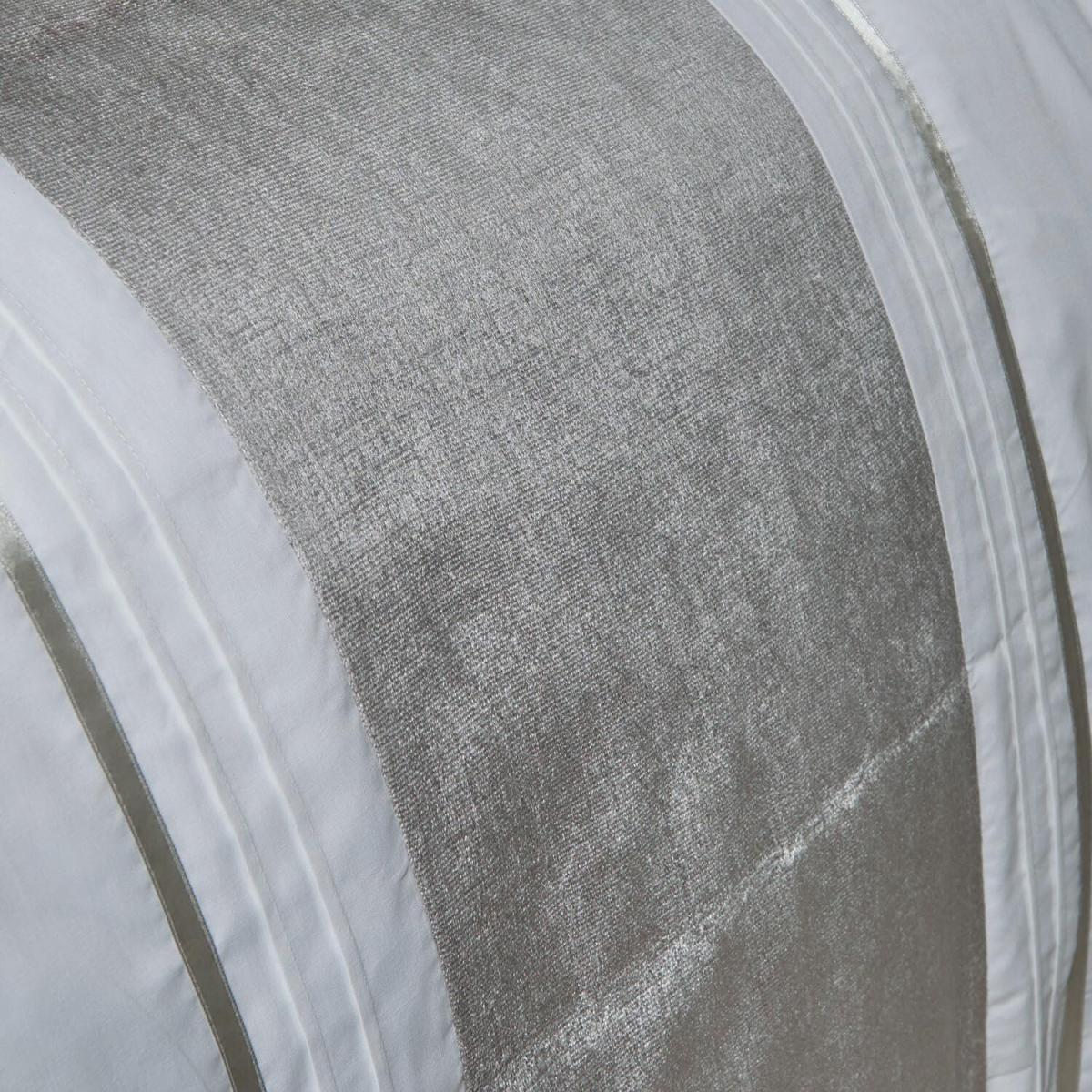 Metallic Velvet Panel Duvet Cover and Pillowcase Set - Silver / King – image 3
